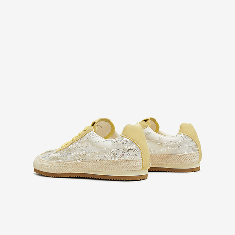 百思图2025夏新款渔夫鞋商场同款简约时尚复古平跟女单鞋B0058BM5