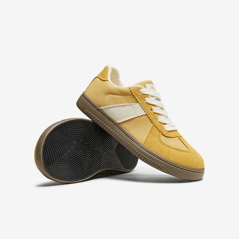 百思图2025春季新款时尚运动复古德训鞋平跟女休闲鞋V0330AM5