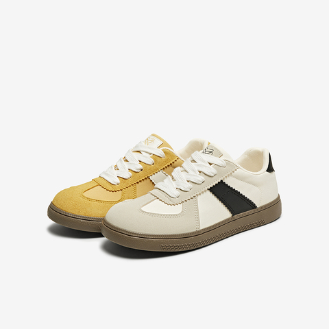 百思图2025春季新款时尚运动复古德训鞋平跟女休闲鞋V0330AM5