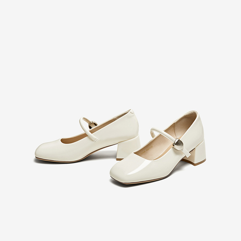 百思图2025秋季新款商场同款简约复古玛丽珍鞋方头女单鞋F2166CQ5