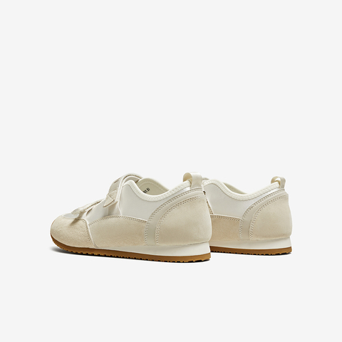 百思图2025夏季新款时尚潮流休闲玛丽珍芭蕾舞鞋女单鞋D3085BQ5