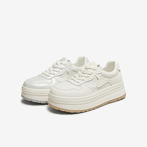 百思图2025秋季新款简约街头户外运动板鞋女休闲鞋W0803CM5