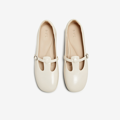 百思图2025秋季新款玛丽珍鞋简约复古浅口粗跟女单鞋B9929CQ5