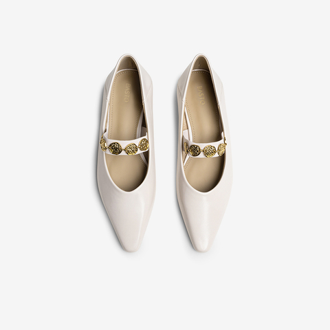 百思图2025秋季新款玛丽珍鞋时尚潮流复古尖头女单鞋鞋B1095CQ5