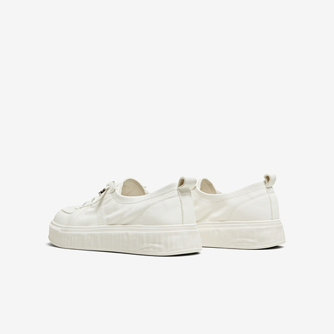 百思图2025秋季新款商场同款时尚运动小白鞋厚底女休闲鞋BJ207CA5