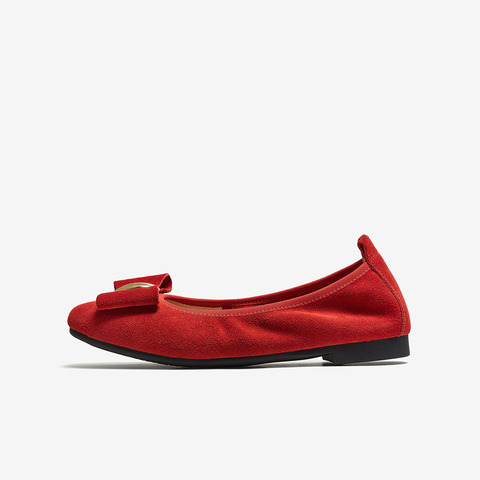 百思图2025秋季新款单鞋时尚潮流通勤浅口平跟女鞋C5572CQ5