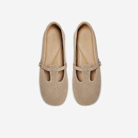 百思图2025秋季新款玛丽珍鞋简约复古浅口粗跟女单鞋B9929CQ5