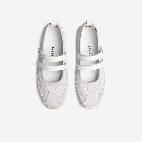 百思图2025秋季新款芭蕾玛丽珍时尚休闲浅口女单鞋D3222CQ5