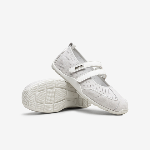 百思图2025秋季新款芭蕾玛丽珍时尚休闲浅口女单鞋D3222CQ5