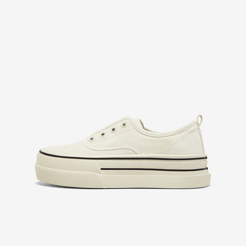 百思图2025秋季新款帆布鞋时尚街头运动厚底女休闲鞋A1213CM5