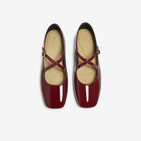 百思图2025秋季新款玛丽珍鞋时尚复古法式潮流女单鞋F3058CQ5