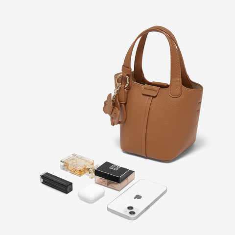 百思图2025秋季新款商场同款水桶包时尚潮流单肩斜挎包女TY016CX5