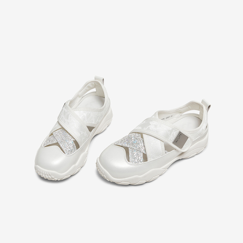 百思图2025夏季新款芭蕾舞鞋时尚潮流户外休闲女单鞋D3370BM5