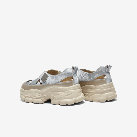 百思图2025夏季新款老爹运动凉时尚潮流户外后空女凉鞋D3526BH5