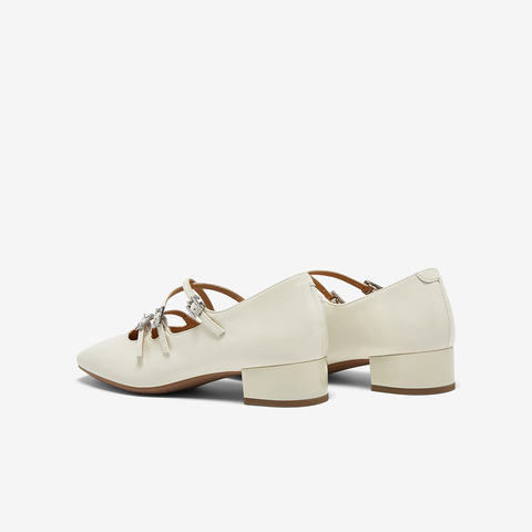 百思图2025秋季新款玛丽珍鞋时尚潮流法式浅口女单鞋BN689CQ5