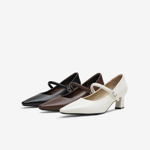 百思图2025秋季新款商场同款玛丽珍鞋简约复古尖头女单鞋B2619CQ5