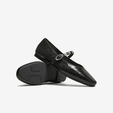 百思图2025秋季新款玛丽珍鞋时尚简约复古浅口女单鞋BN756CQ5