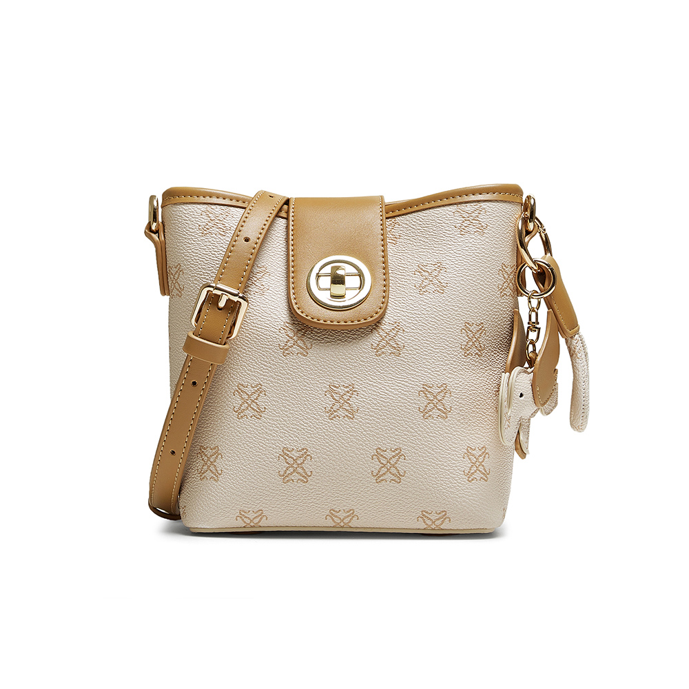 百思图2025秋季新款商场同款水桶包简约复古斜挎包女TY040CX5