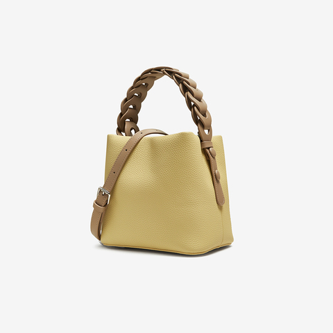 百思图2025秋季新款商场同款水桶包时尚简约通勤斜挎包女TY019CX5