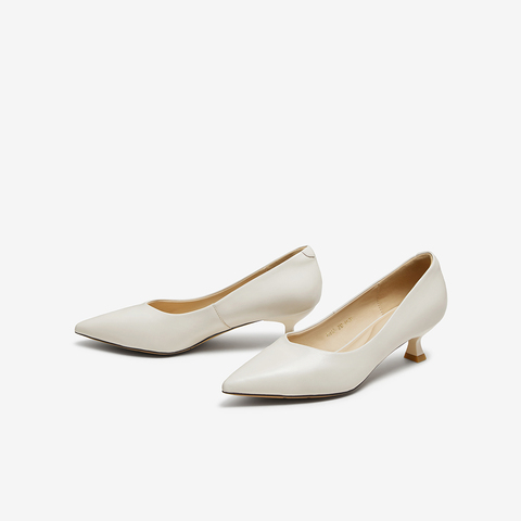 百思图2025秋季新款浅口单鞋时尚简约通勤细跟尖头女鞋K5612CQ5