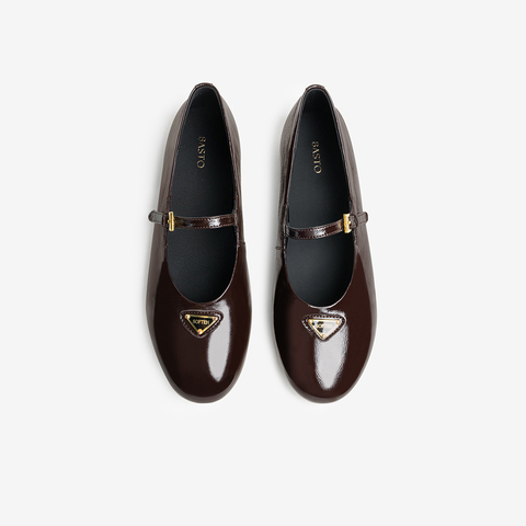 百思图2025秋季新款玛丽珍鞋时尚简约复古浅口女单鞋E2526CQ5