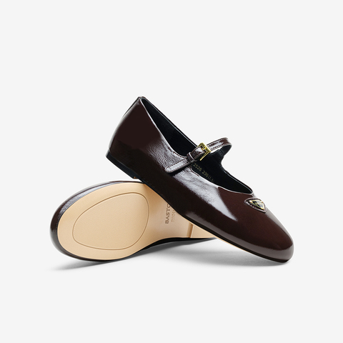 百思图2025秋季新款玛丽珍鞋时尚简约复古浅口女单鞋E2526CQ5