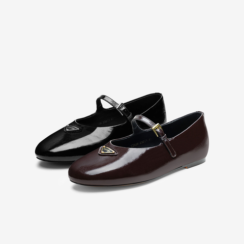 百思图2025秋季新款玛丽珍鞋时尚简约复古浅口女单鞋E2526CQ5