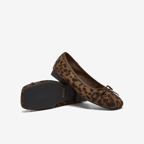 百思图2025秋季新款简约时尚蝴蝶结浅口方头女单鞋B2700CQ5