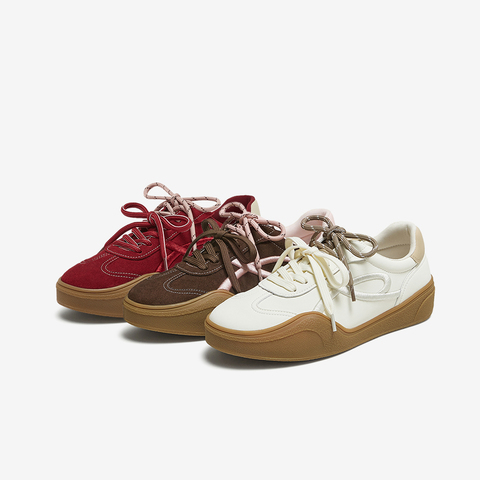 百思图2025秋季新款德训鞋时尚潮流街头运动女休闲鞋UUH01CM5