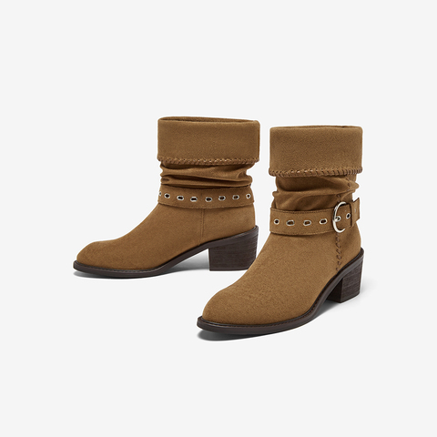 百思图2025冬季新款西部靴时尚潮流堆堆靴粗跟尖头女中靴B2732DZ5