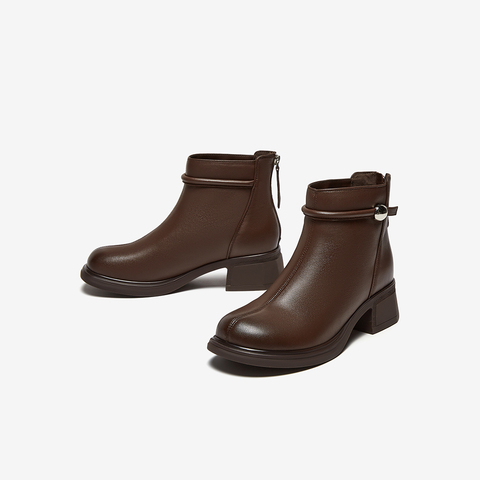 百思图2025冬季新款商场同款时装靴时尚简约通勤女短靴W1711DD5