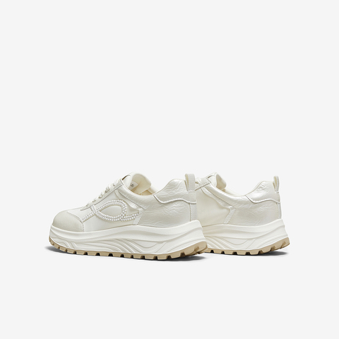 百思图2025秋季新款阿甘鞋时尚复古潮流运动女休闲鞋VLHC5CM5