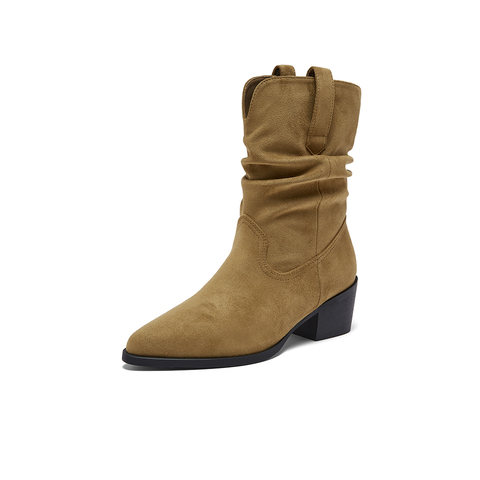 百思图2025冬季新款堆堆靴时装靴时尚潮流粗跟尖头女中靴F3061DZ5