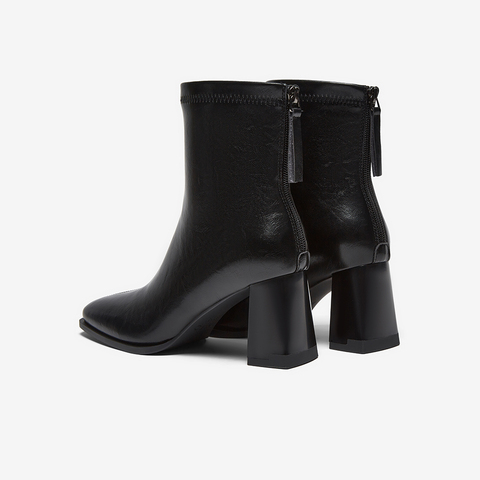 百思图2025冬季新款商场同款时装靴时尚方头粗跟女中靴B2812DZ5