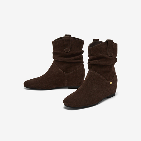 百思图2025冬季新款堆堆靴时装靴时尚潮流通勤女短靴C7022DZ5