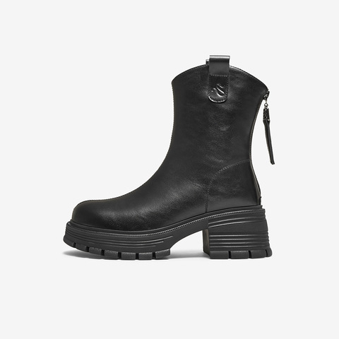 百思图2025冬季新款商场同款时装靴时尚简约粗跟女中靴BV239DZ5