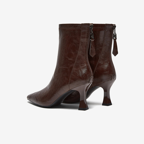 百思图2025冬季新款时装靴简约潮流细高跟尖头女短靴F5303DZ5