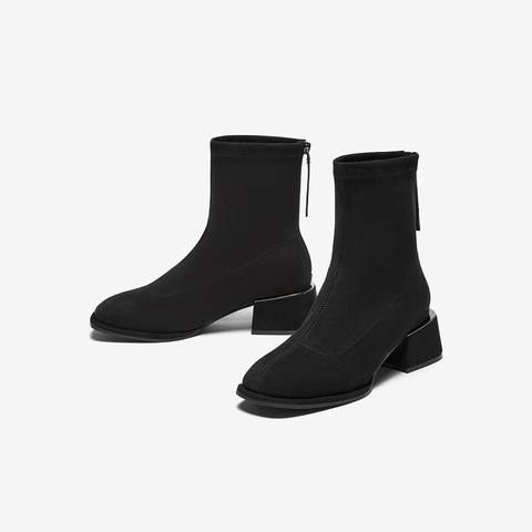 百思图2025冬季新款商场同款时装靴时尚简约通勤女中靴E5610DZ5