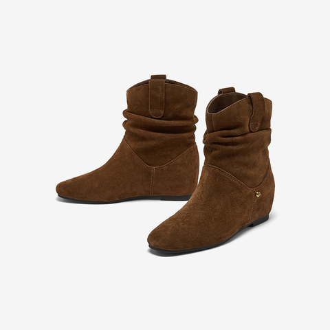 百思图2025冬季新款堆堆靴时装靴时尚潮流通勤女短靴C7022DZ5