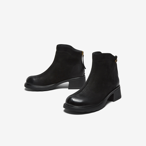 百思图2025冬季新款商场同款时装靴简约通勤粗跟女短靴W8028DD5