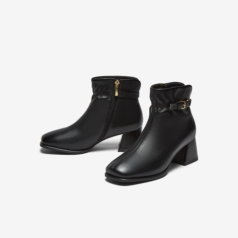 百思图2025冬季新款商场同款时装靴时尚简约通勤女短靴K5618DD5