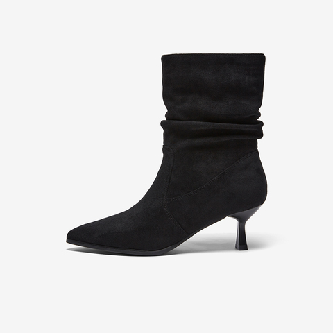 百思图2025冬季新款堆堆靴时尚复古细跟尖头女中靴K5056DZ5