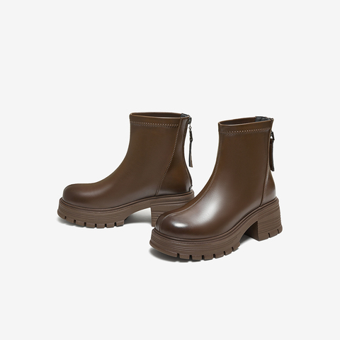 百思图2025冬季新款时装靴简约通勤粗跟女短靴BV316DD5