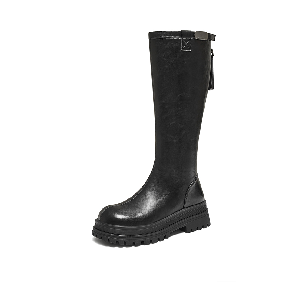 百思图2025冬季新款骑士靴时尚简约通勤女长靴BV012DG5