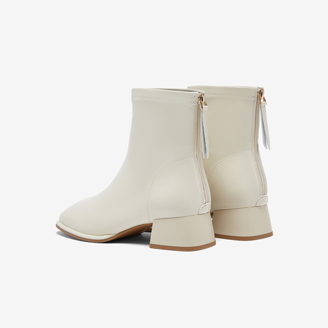 百思图2025冬季新款时装靴时尚简约通勤粗跟女短靴CM108DD5