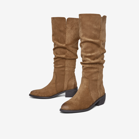 百思图2025冬季新款堆堆靴时尚潮流街头粗跟女长靴B2772DG5