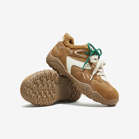 百思图2025冬季新款德训鞋时尚复古运动加绒女休闲洗D3591DM5