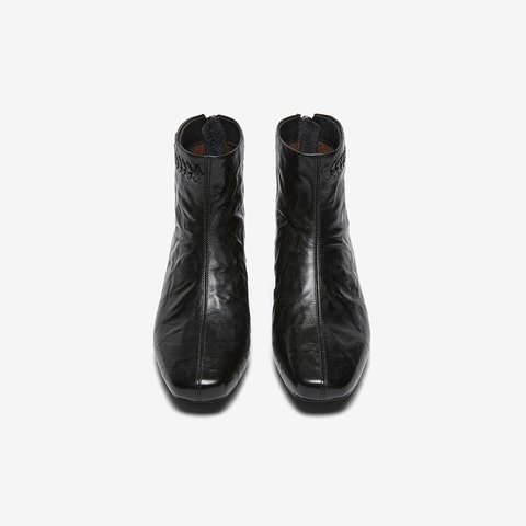 百思图2025冬季新款商场同款时装靴简约通勤粗跟女短靴BN889DD5