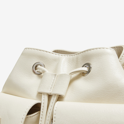 百思图2025夏季新款商场同款双肩背包时尚休闲女包TY033BX5