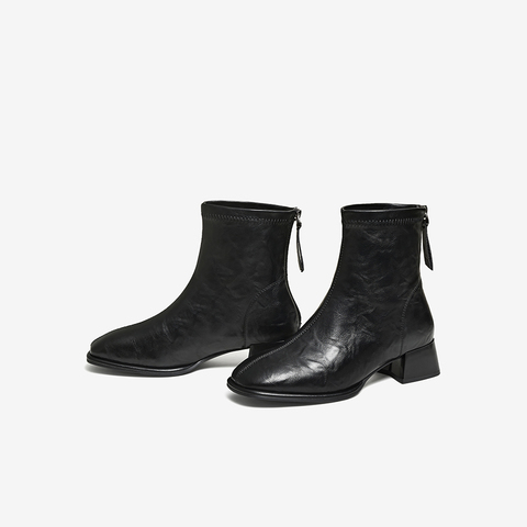 百思图2025冬季新款时装靴时尚简约通勤粗跟女短靴CM108DD5